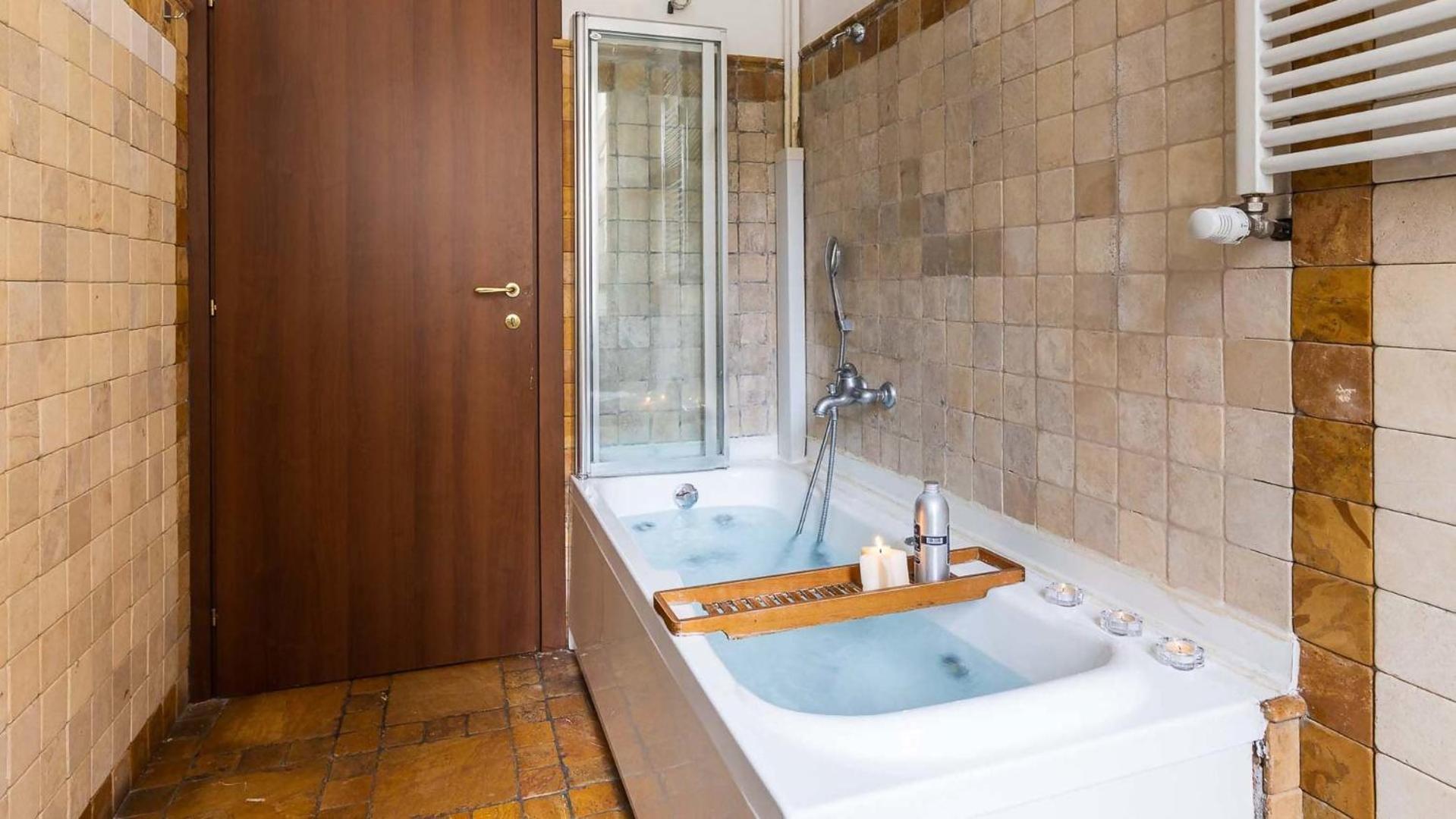 Navigliieo Elegante Appartamento Idromassaggio Milano Esterno foto